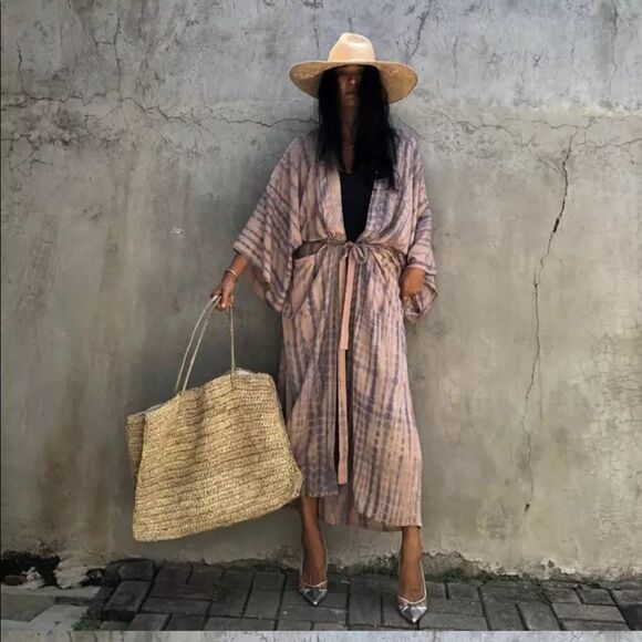 Lightweight Duster/Kimono  - Picture 2 of 8